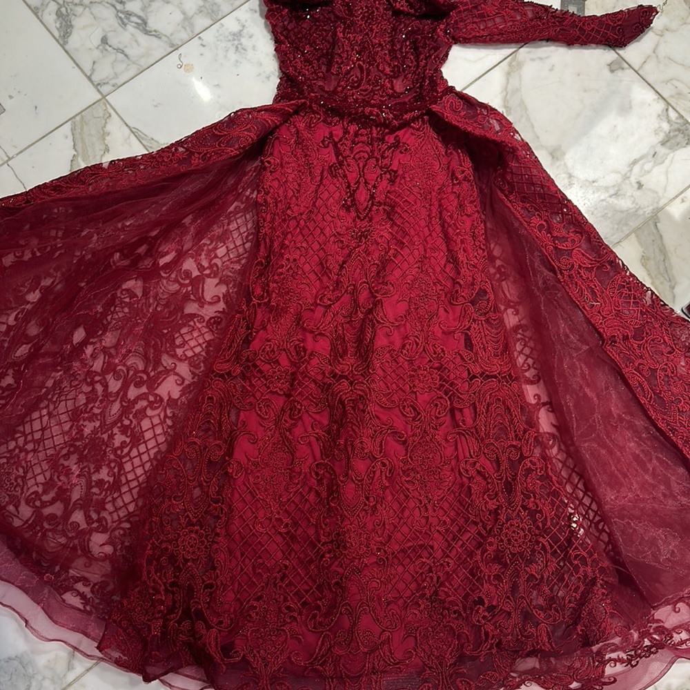 Formal gown - Picture 7 of 8